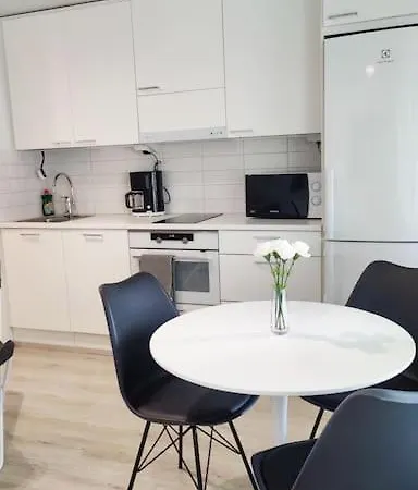 Lovely Peaceful - Close To Airport, Free Parking Apartment Vantaa