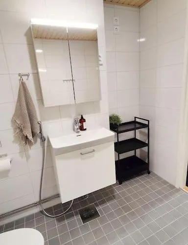 아파트 Lovely Peaceful - Close To Airport, Free Parking *