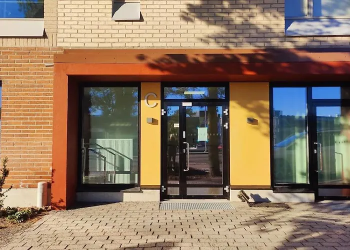 Lovely Peaceful - Close To Airport, Free Parking 아파트 *