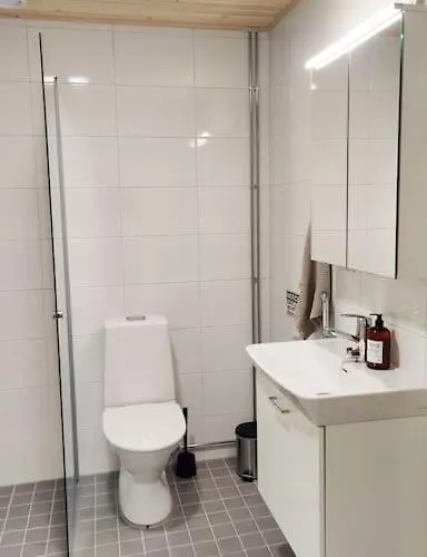 Lovely Peaceful - Close To Airport, Free Parking 아파트 *